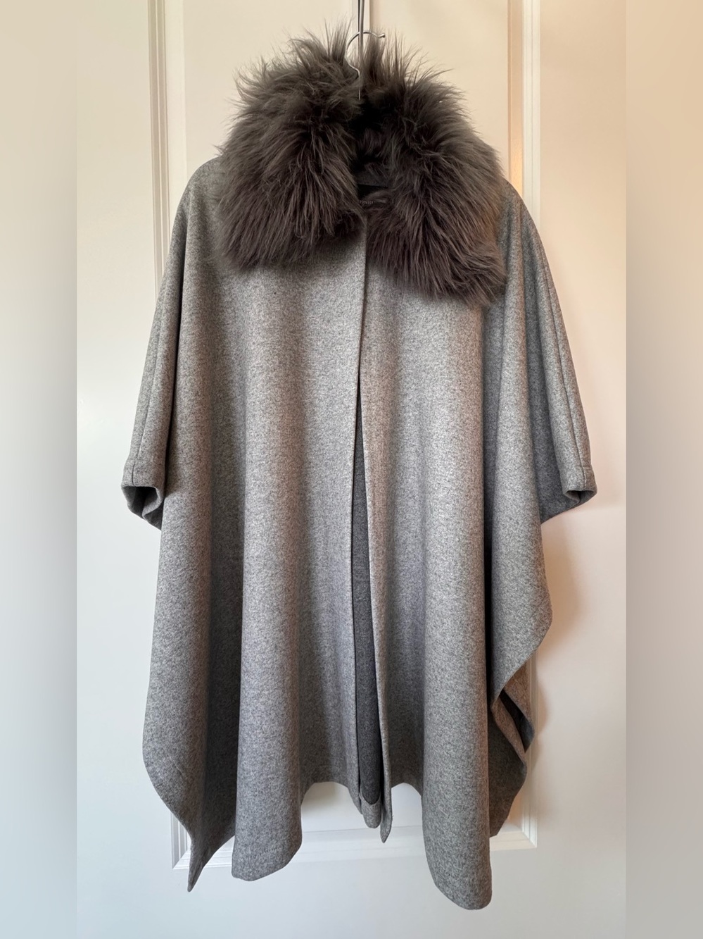 Forever 21 Gray Cape Sweater with removable Faux Fur Collar